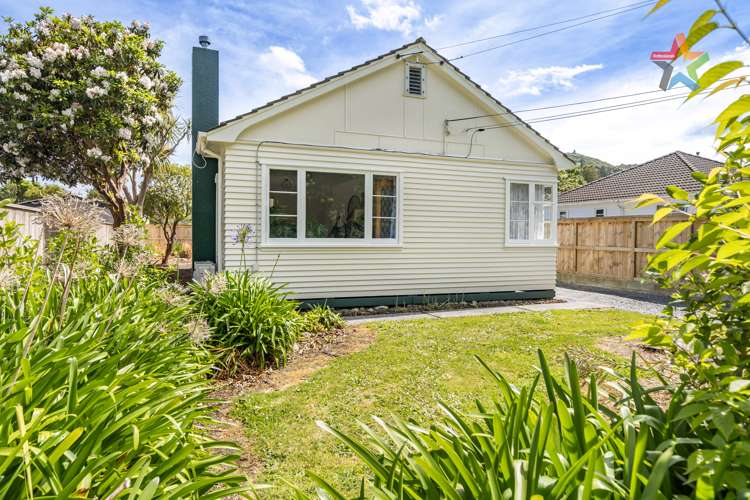 31 Hine Road Wainuiomata_21