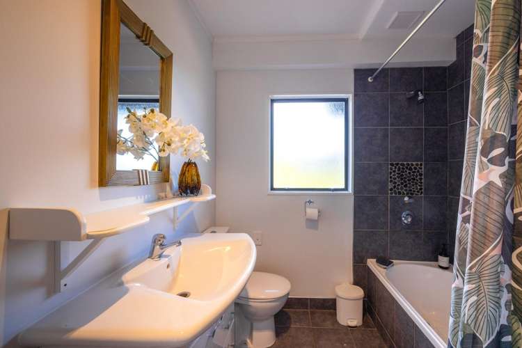 14 Giles Road Ostend_21