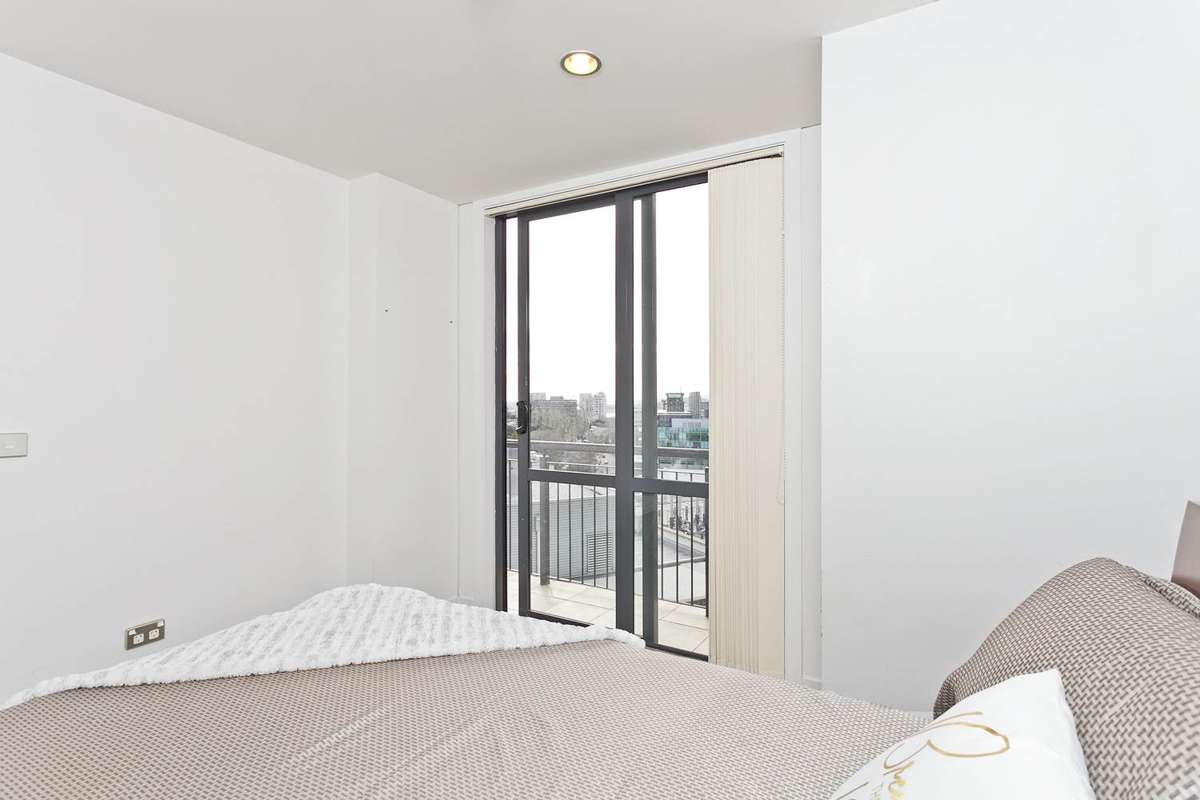 1110/76 Wakefield Street_3