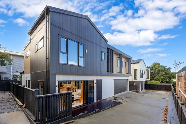 Edgy Glamour in Desirable Location