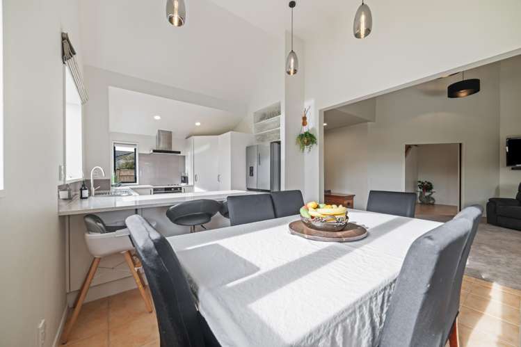 109 Pacific Drive_4