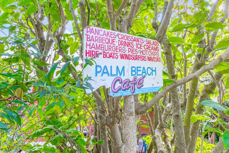 1/96a Victoria Road Devonport_18