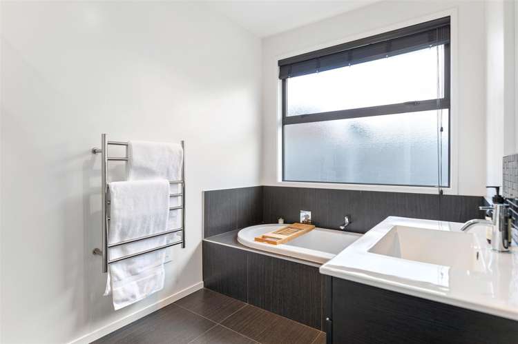 40 Myles Way Lower Shotover_17