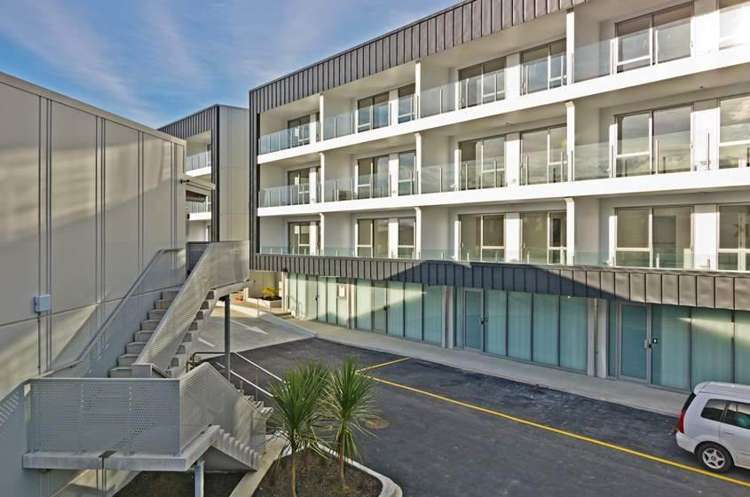 320/17 Link Crescent Stanmore Bay_13