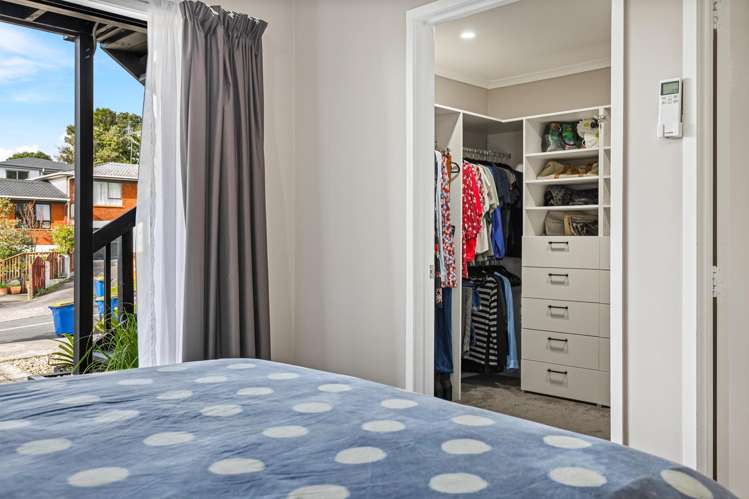 2/2 Forsythe Place Massey_7