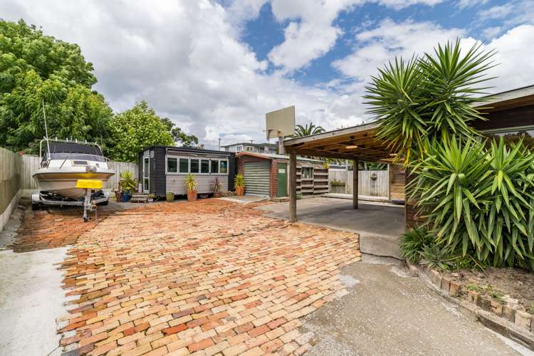 16 Bonita Avenue Stanmore Bay_19