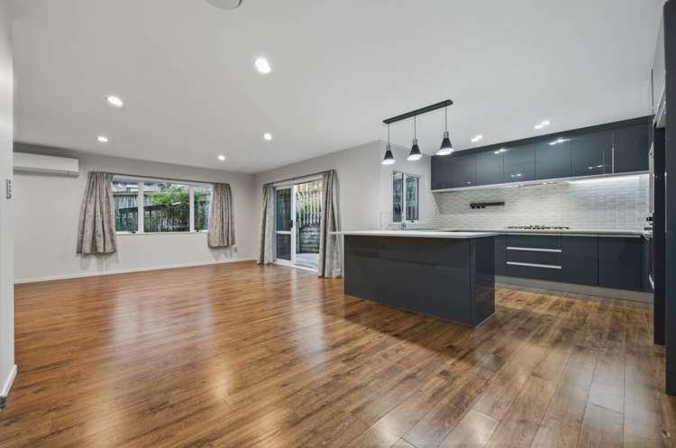 64 Kirikiri Drive Papakura_10