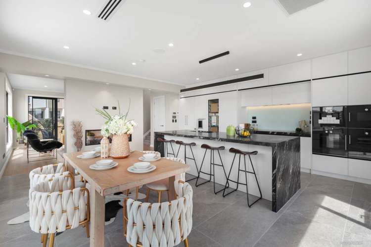 1 Taku Close Long Bay_7