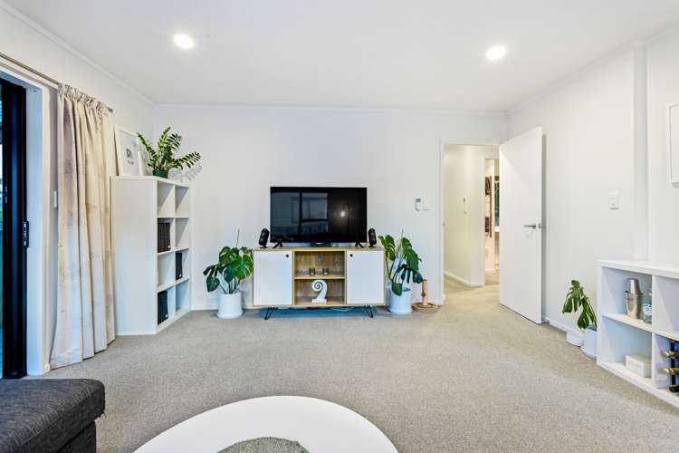 2/7 Eskdale Road Birkdale_5