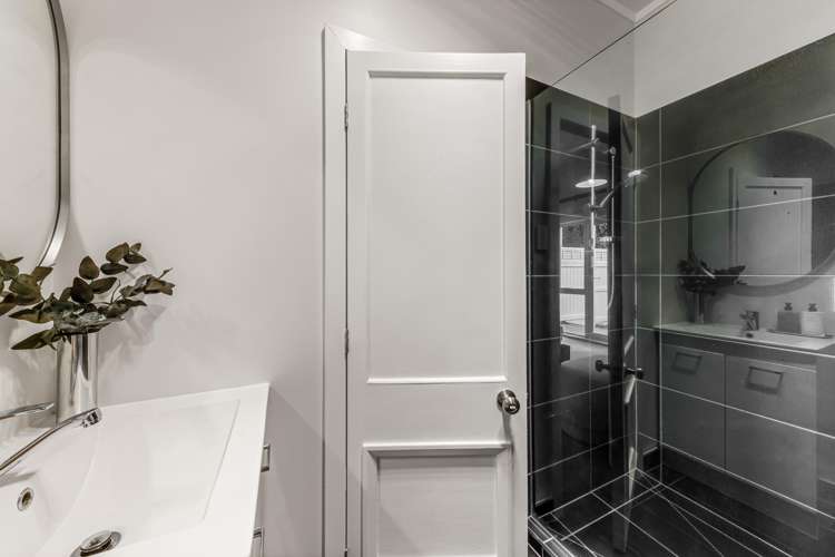 1/20 Corrella Road Belmont_13