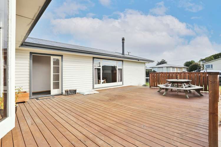 150 Edinburgh Crescent Waikiwi_12