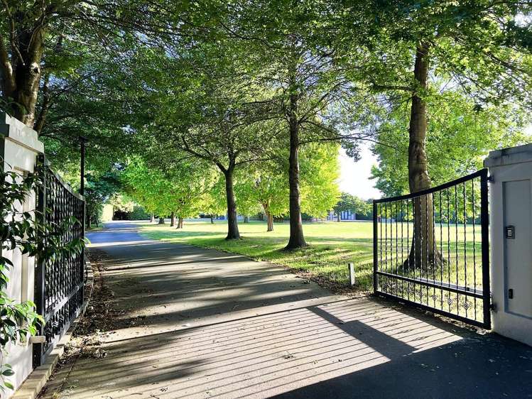 290 Queen Elizabeth II Drive Mairehau_1