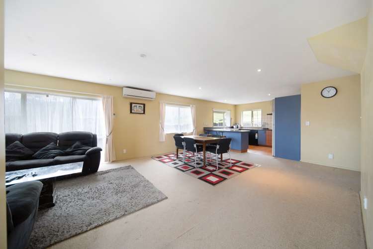 17 Fairchild Avenue Goodwood Heights_11