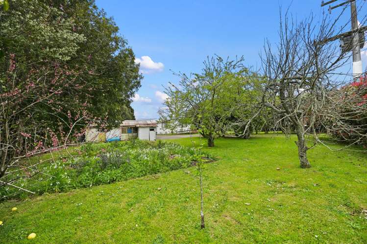 738 Tuhikaramea Road Ngahinapouri_17