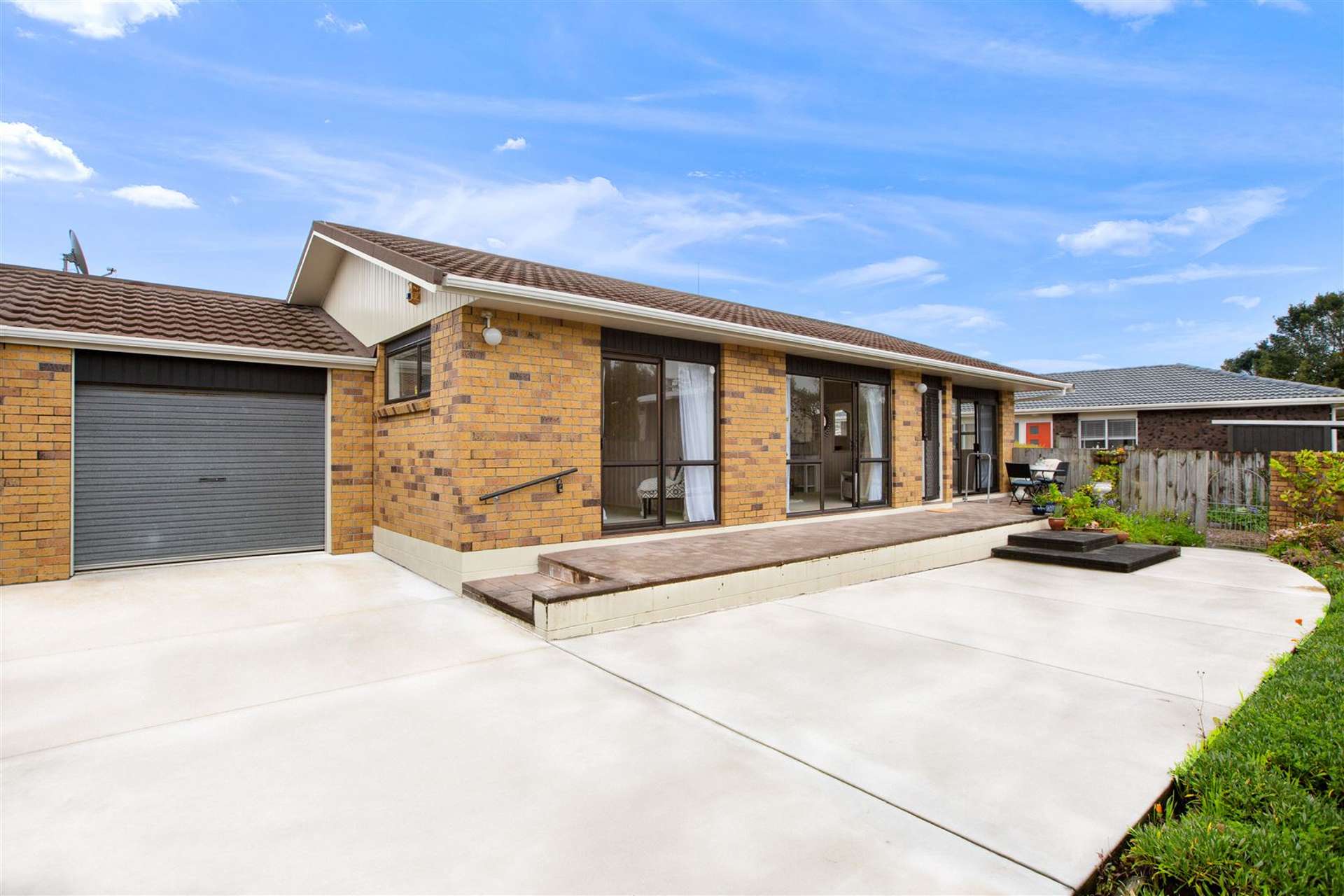 2/41 Riverside Road Orewa_0