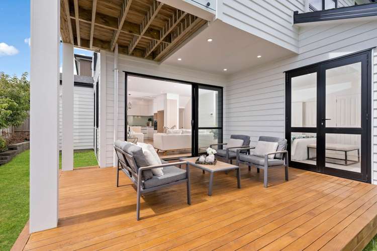 14 Matau Rise Te Atatu Peninsula_10