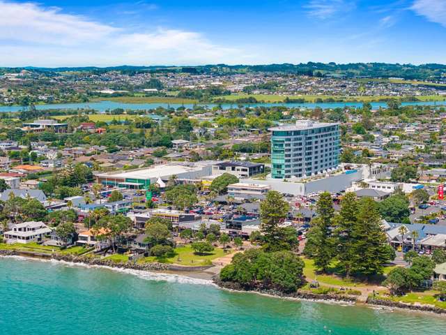 SEA VIEWS | FULLY RENOVATED | THE NAUTILUS