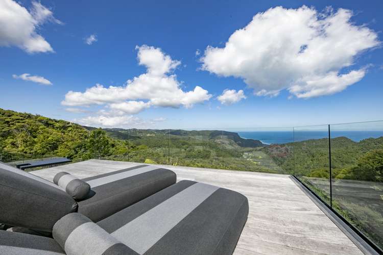 195 Piha Road Piha_9