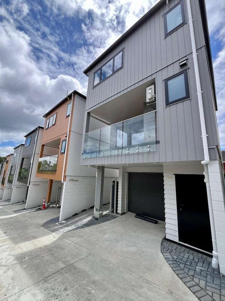 2/2145 Great North Road_0