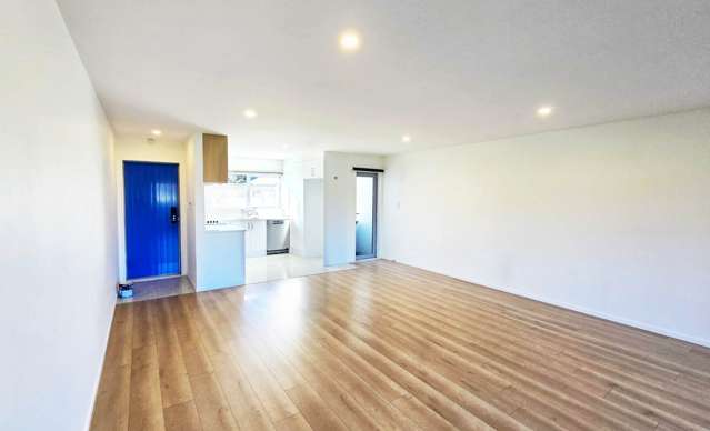 8D Taurima Avenue Pt England_3