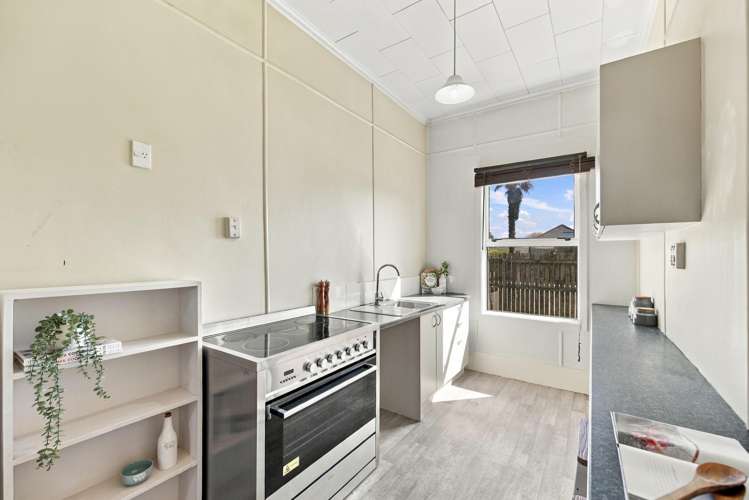 732 Ferry Road Woolston_6