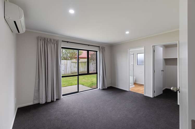 21 Logan Way Kelvin Grove_9