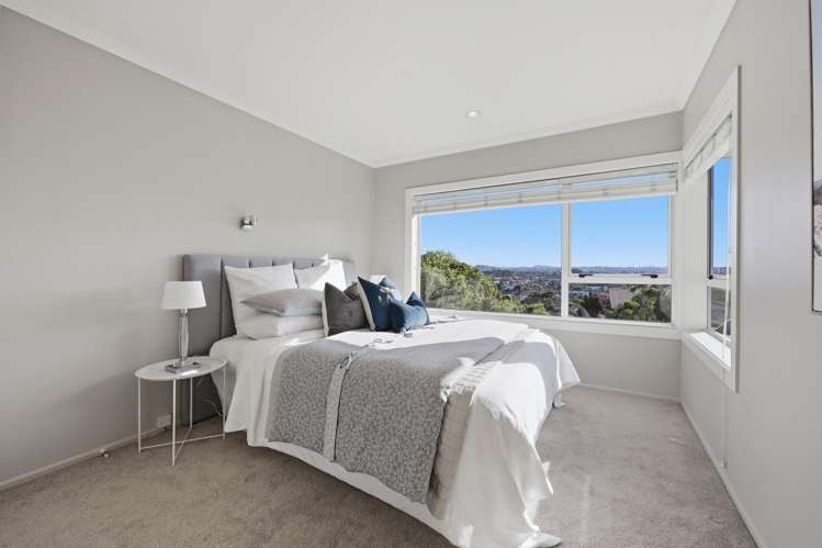10 Etherege Place Mellons Bay_18