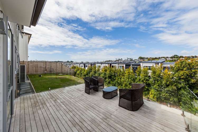 98 Colonial Drive Silverdale_13