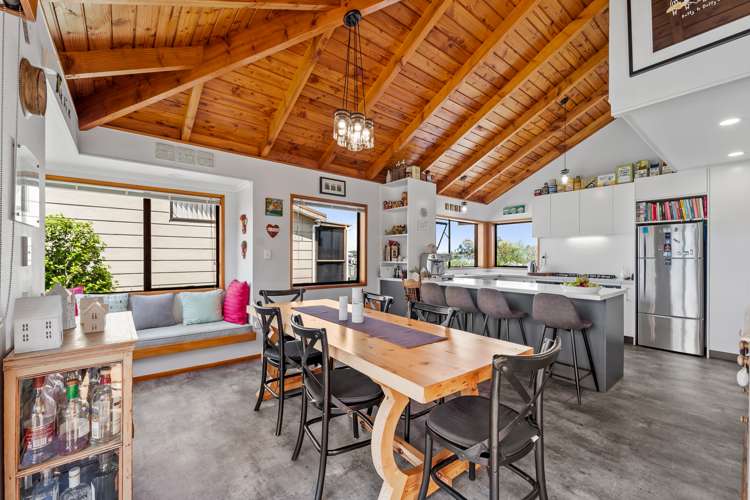 57 Albatross Road Red Beach_11