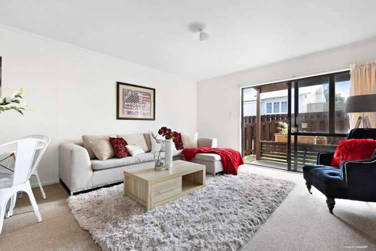 2/12 Halsey Road Manurewa_5