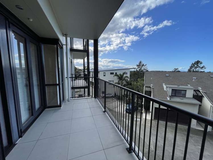 B202/525 East Coast Road Browns Bay_16