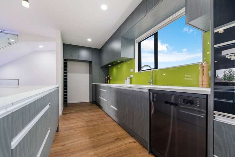 2/127 Stoddard Road Mt Roskill_8