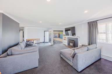 13 Harold Holt Avenue_1