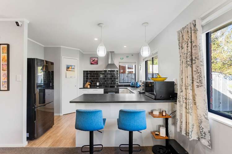 2/52 Shirley Avenue_1
