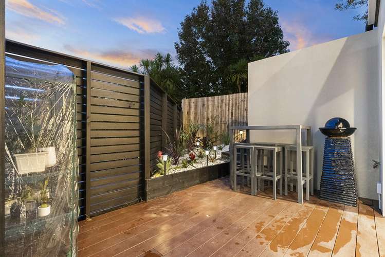 65 Vandeleur Avenue Birkdale_10