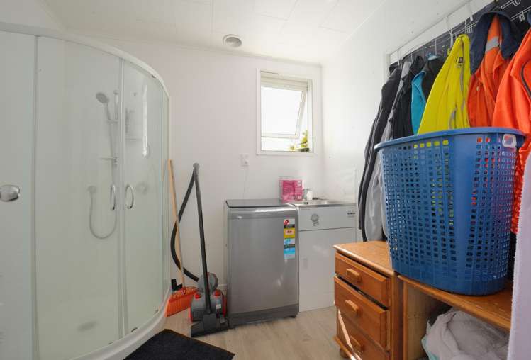 52 Robertson Road Mangere East_15