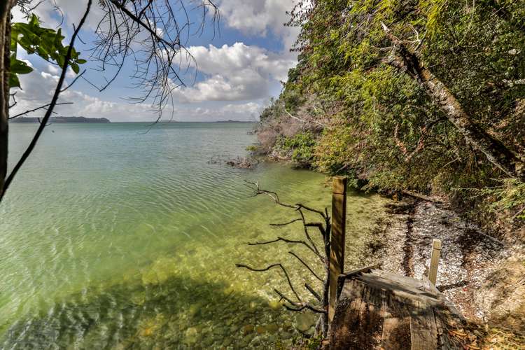 38 Opou Road Titirangi_39