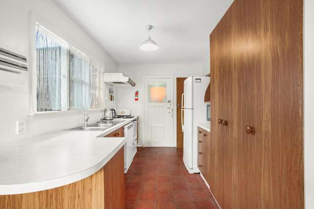 64 Russell Road Wainuiomata_4