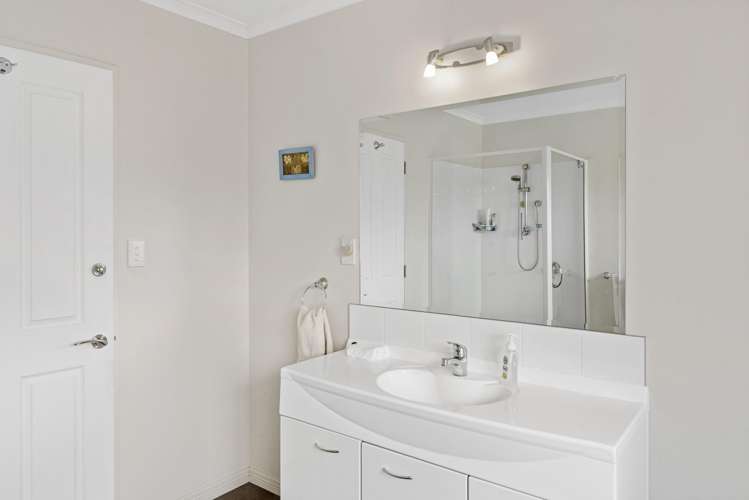 64 Lea Grove Levin_21