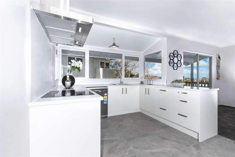 82 Ravenwood Drive Forrest Hill_9