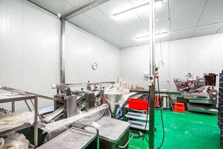 Unit 3/33-35 Waipareira Avenue Henderson_5