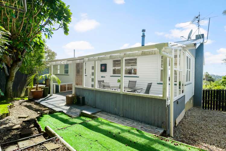 1/8 Ludlow Terrace Totara Vale_21