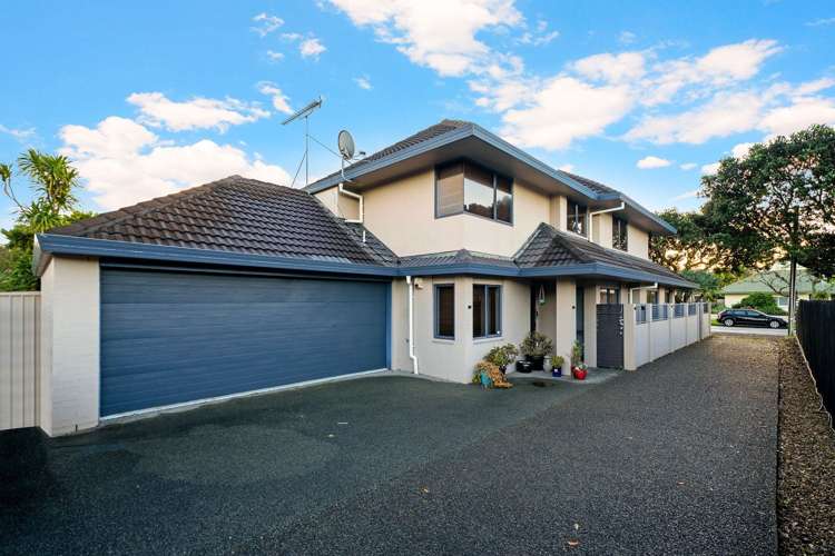 1/6 Eastern Beach Road_0