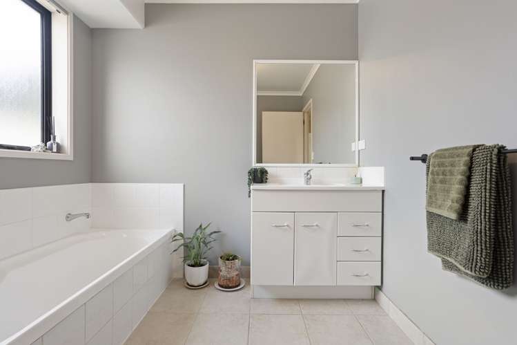 401 Hukanui Road Rototuna_16