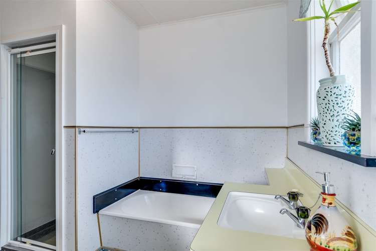 319 Kennedy Road Onekawa_7