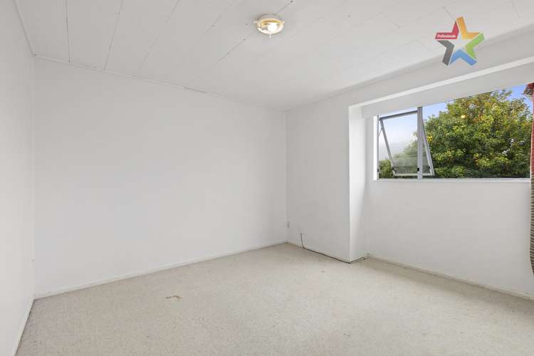 8c Montgomery Crescent Clouston Park_6