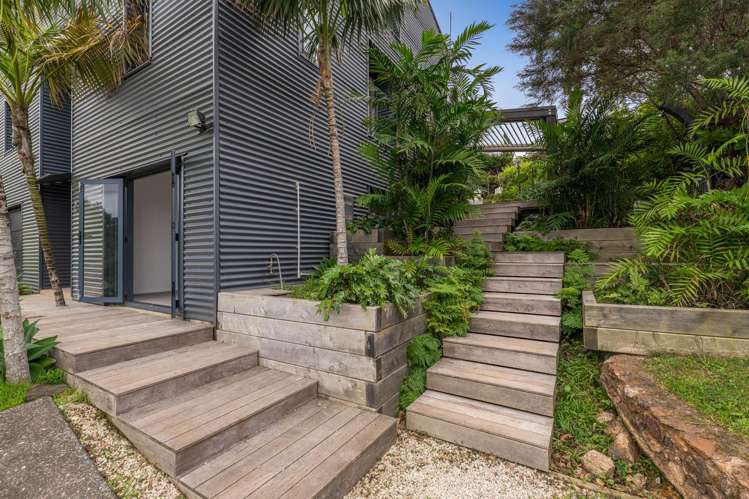 2 Te Makiri Road Onetangi_7