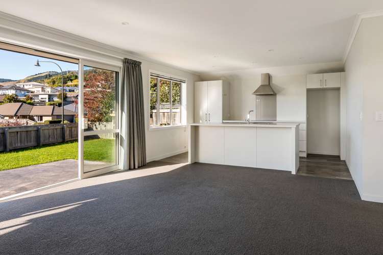 81 Washbourn Drive Richmond_3