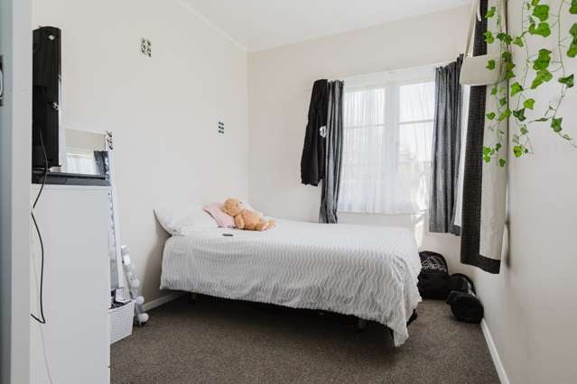 2/1 Kimbolton Road Feilding_3