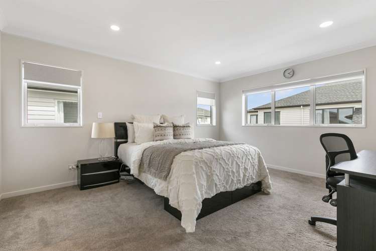 5 Horsefields Drive Flat Bush_10